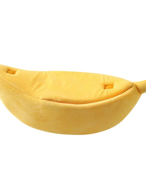 Load image into Gallery viewer, Banana Pet Bed , Cama Para Mascotas Linda Y Divertida Con Cojín Removible Para Perros, Gatos De Interior, Conejos, Animales Pequeños, Amarillo
