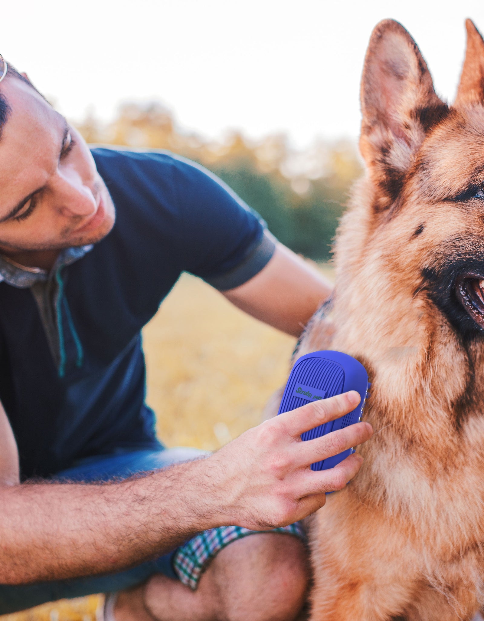 Dog Bath Scrubber Rubber Curry Comb & Pet Grooming Brush with Non-Slip Grip, Blue